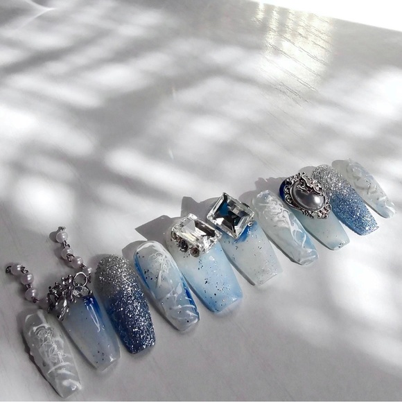 Reusable blue glitter diamond and pearl handmade press on nail fake nail - Picture 5 of 5
